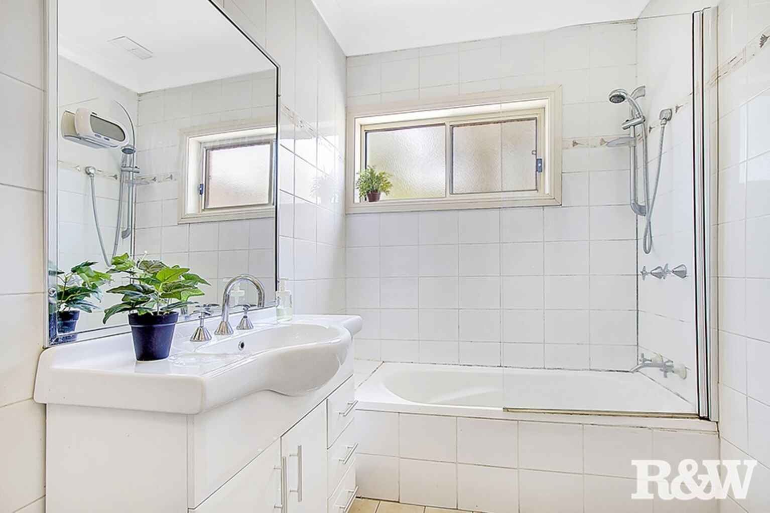 4/9 Gauss Place Tregear