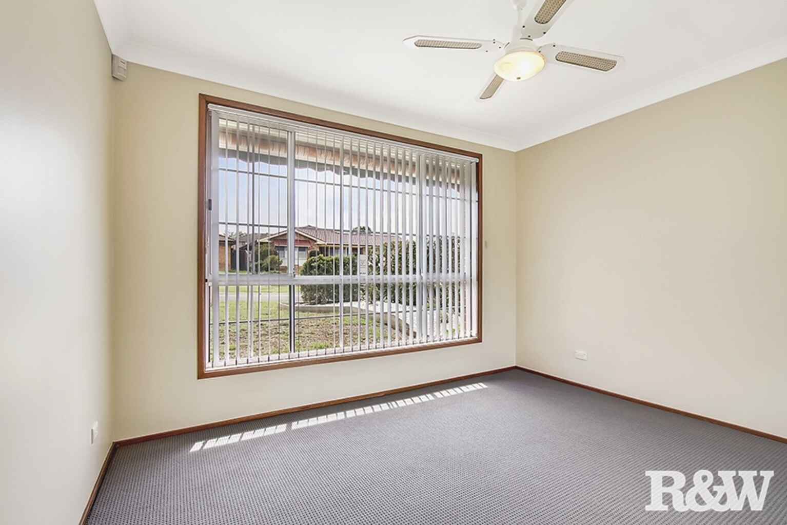 4 Sandalwood Avenue St Clair