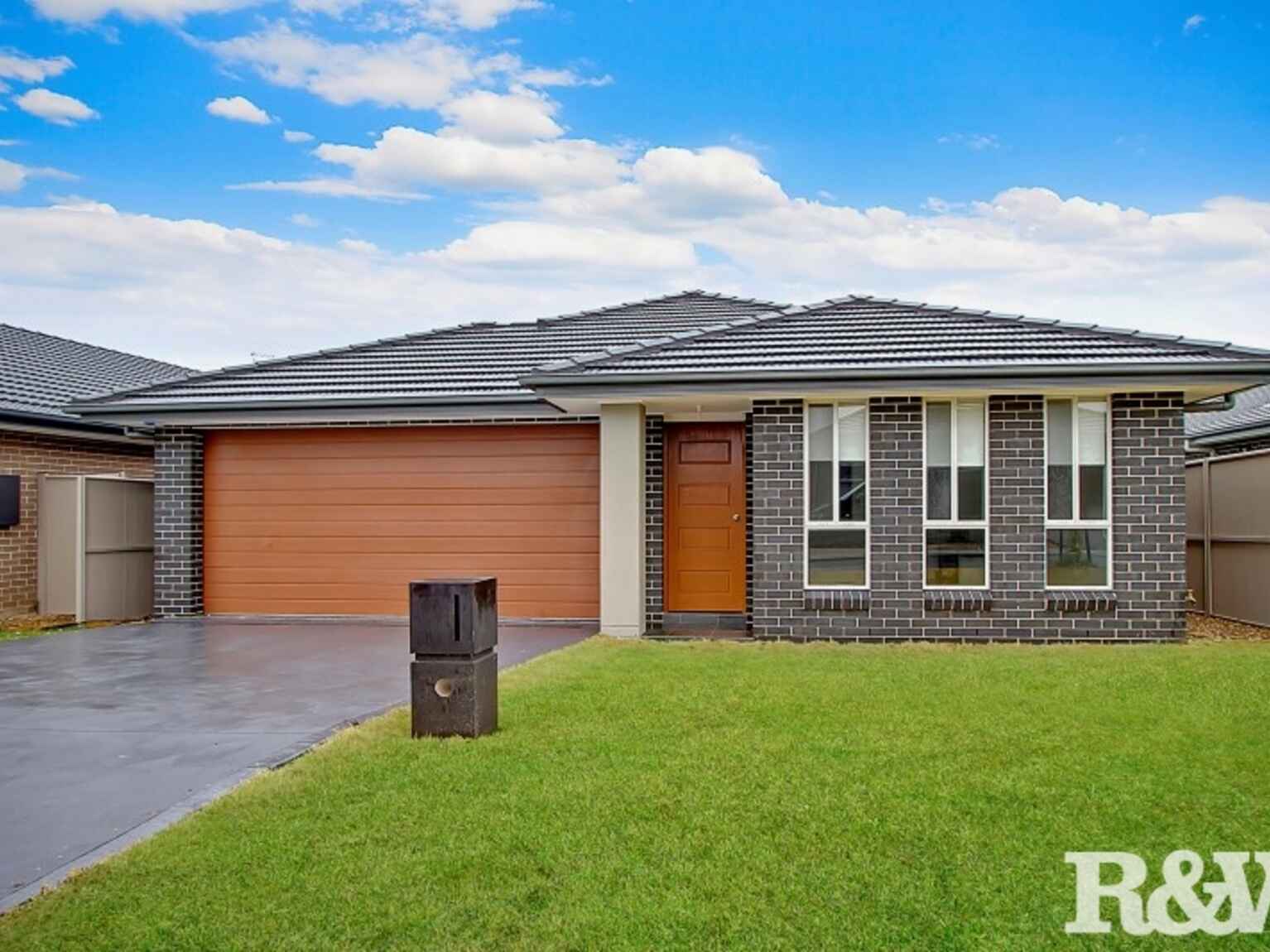 18 Dutton Street Spring Farm