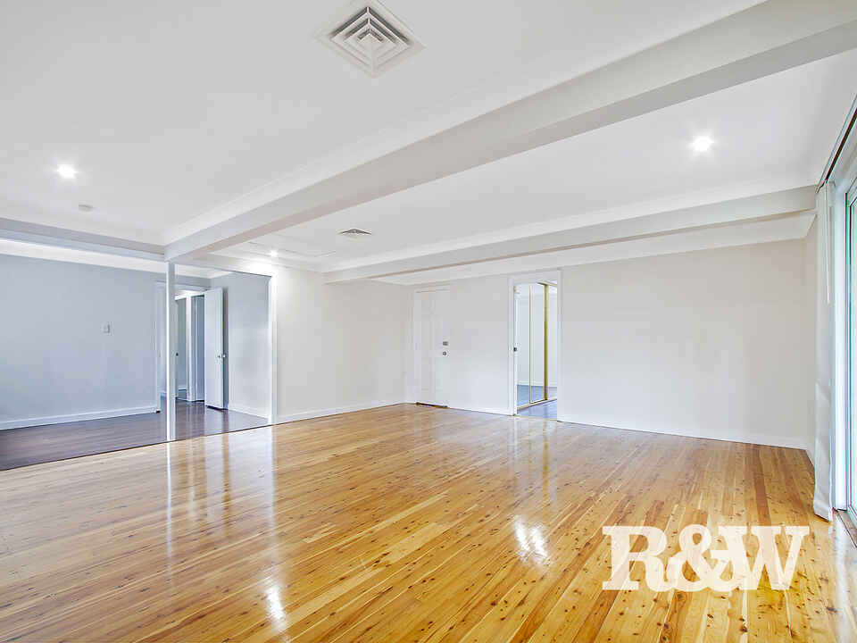 19 Bradman Avenue St Clair