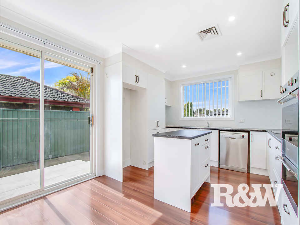 19 Bradman Avenue St Clair
