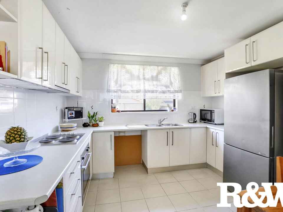 13 Lyall Avenue Dean Park