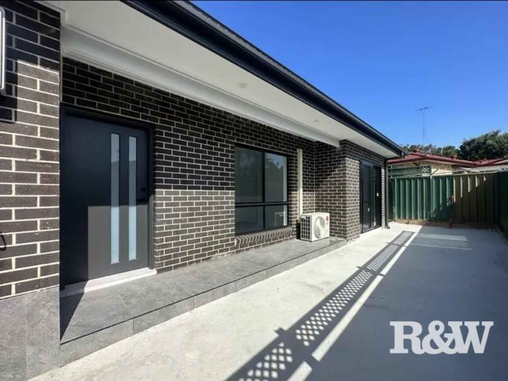 35A Leicester Way St Clair