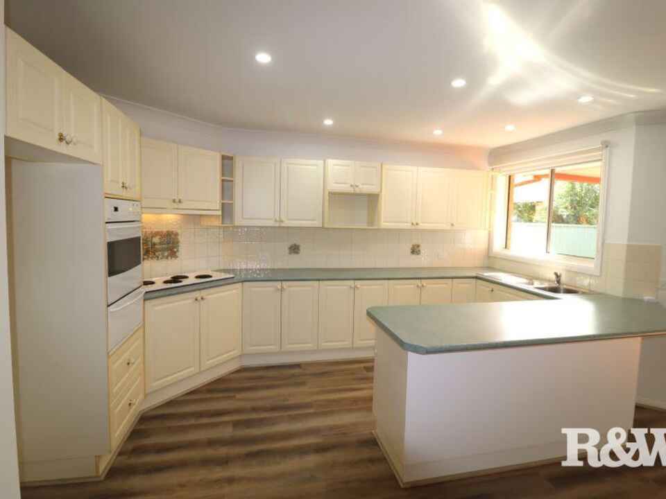 1A Chrisalex Place St Clair
