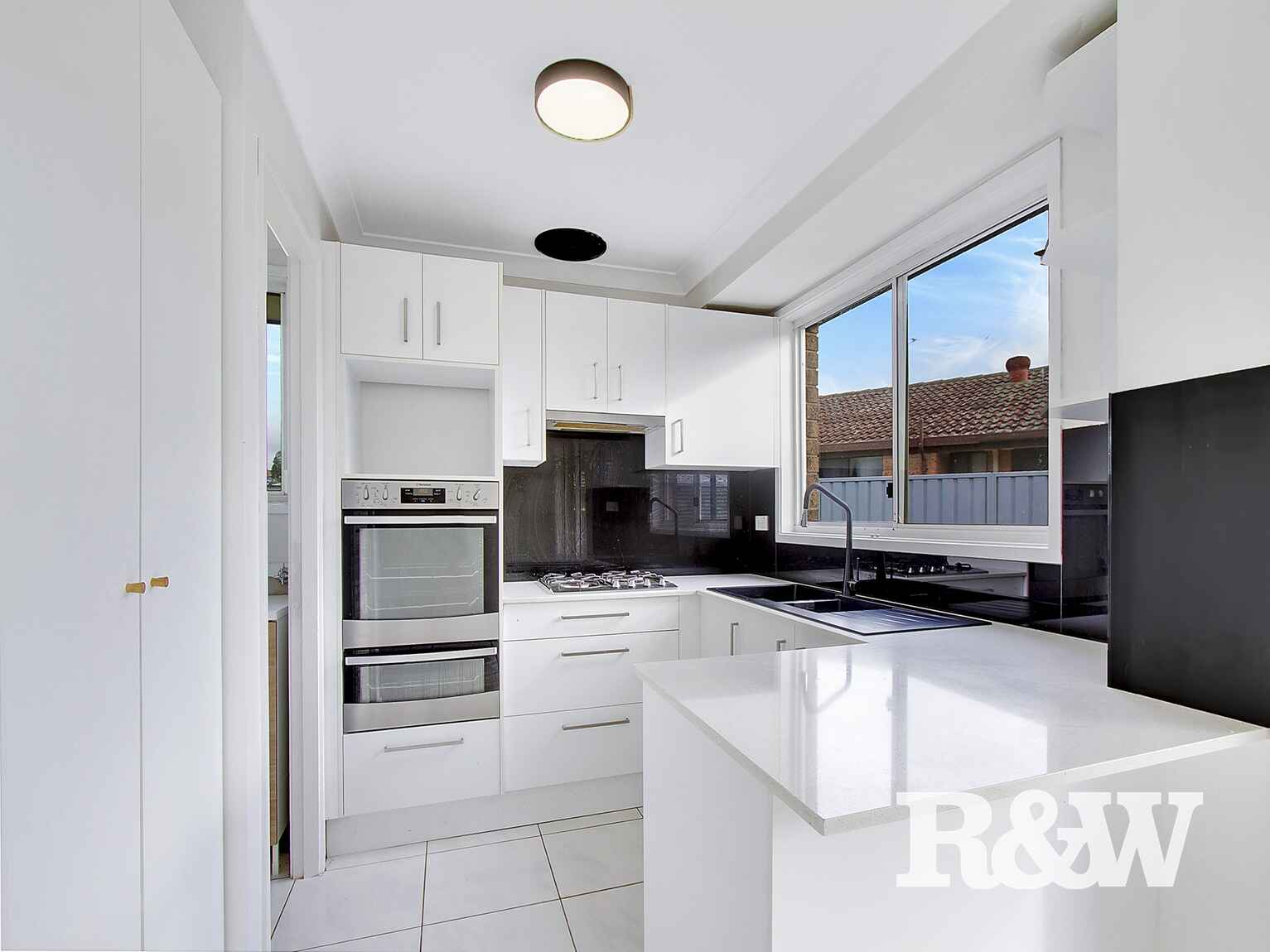 1 Blackbird Glen Erskine Park 1 Blackbird Glen Erskine Park