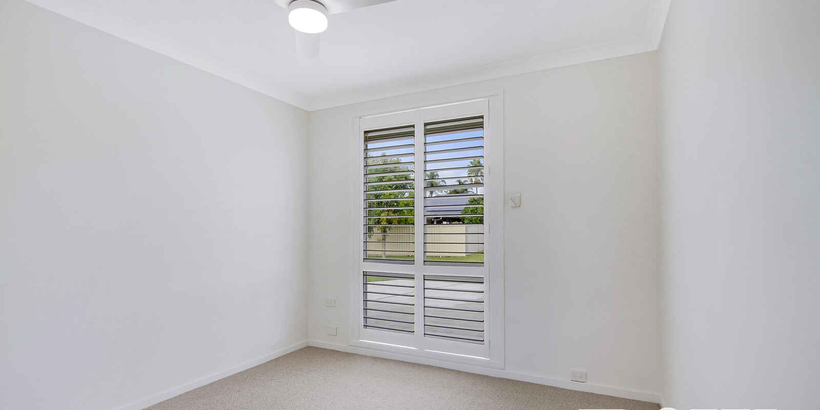 1 Blackbird Glen Erskine Park 1 Blackbird Glen Erskine Park