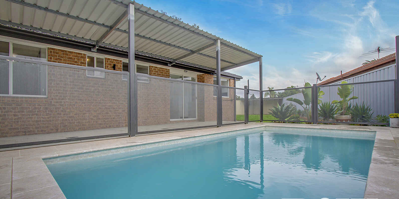 1 Blackbird Glen Erskine Park 1 Blackbird Glen Erskine Park