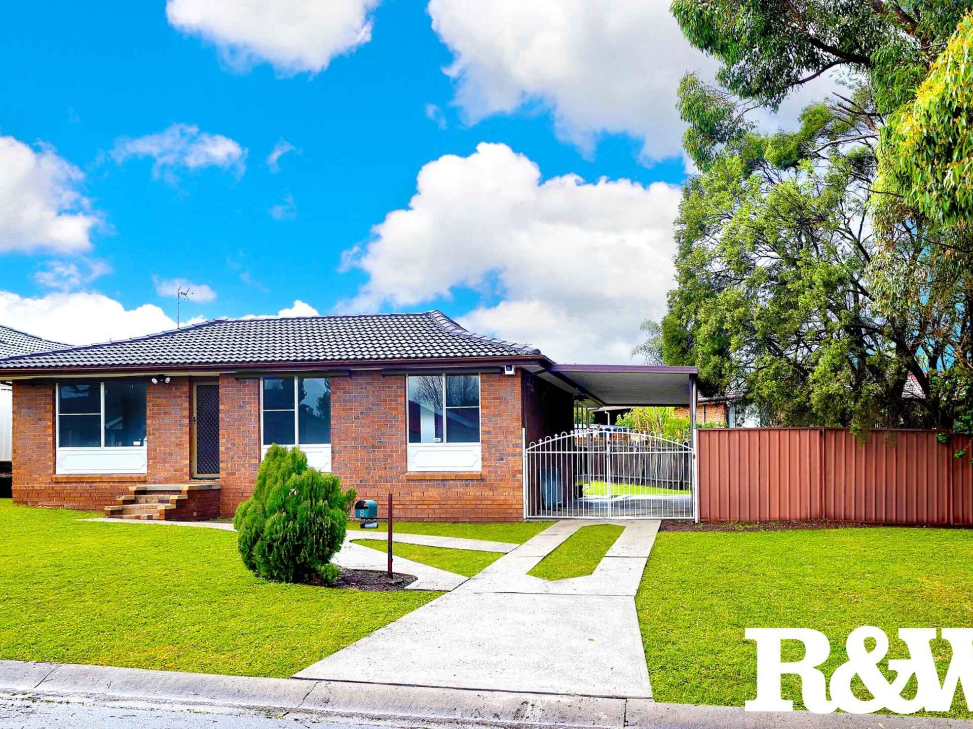 8 Nightmist Grove St Clair