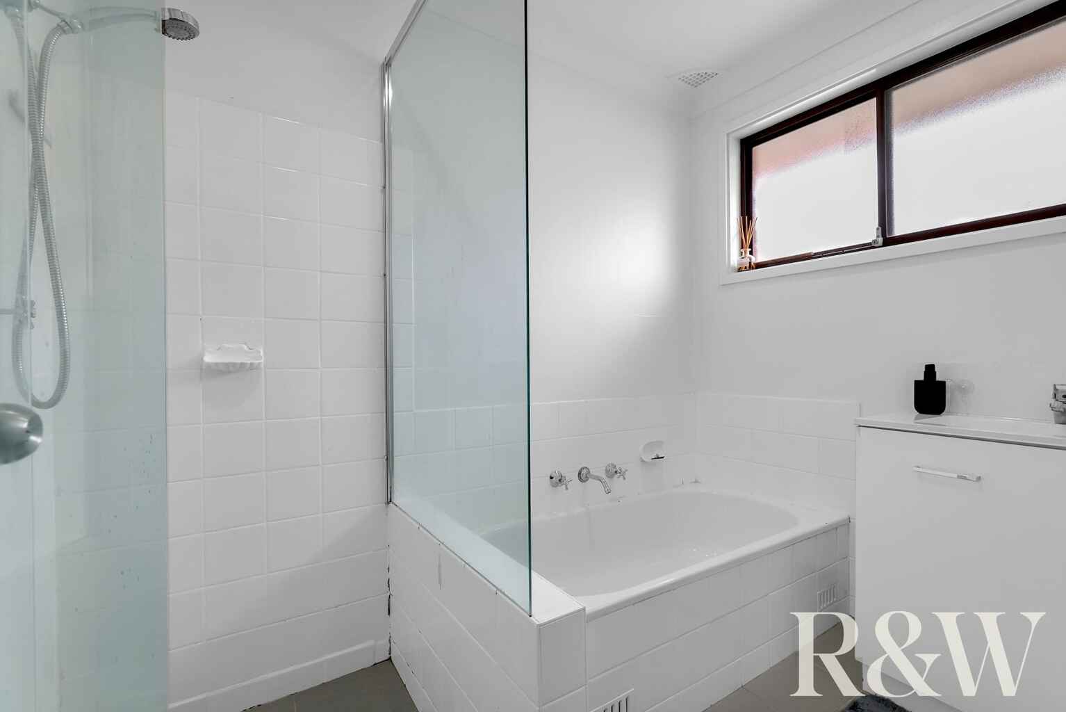 2 & 2A Francis Greenway Avenue St Clair 2 & 2A Francis Greenway Avenue St Clair