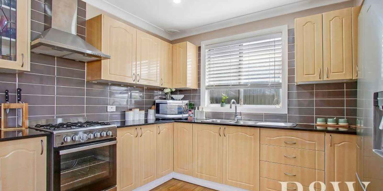 8 Melville Road St Clair