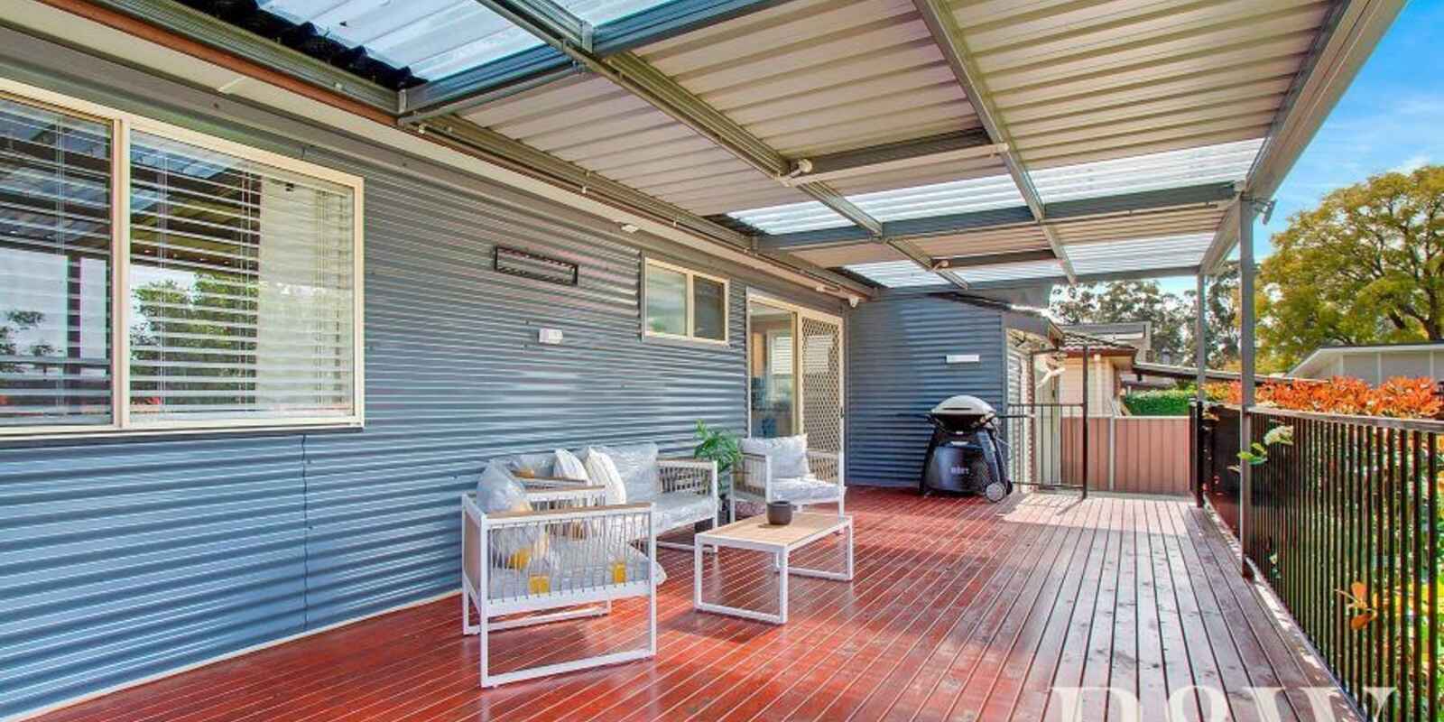 8 Melville Road St Clair