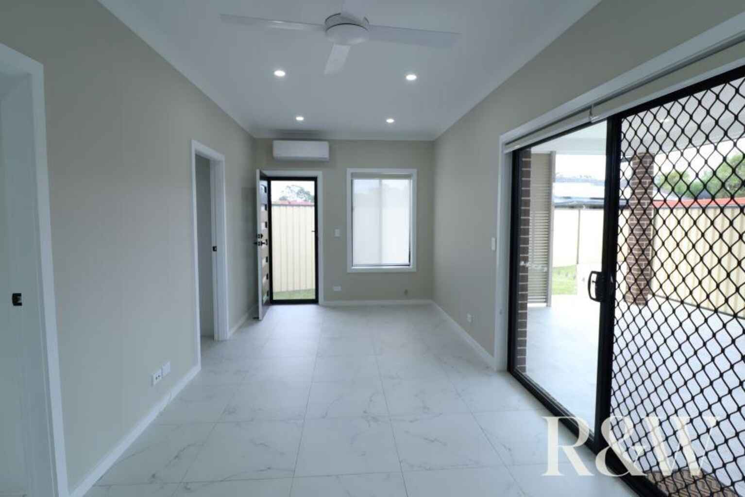 4A Madison Circuit St Clair