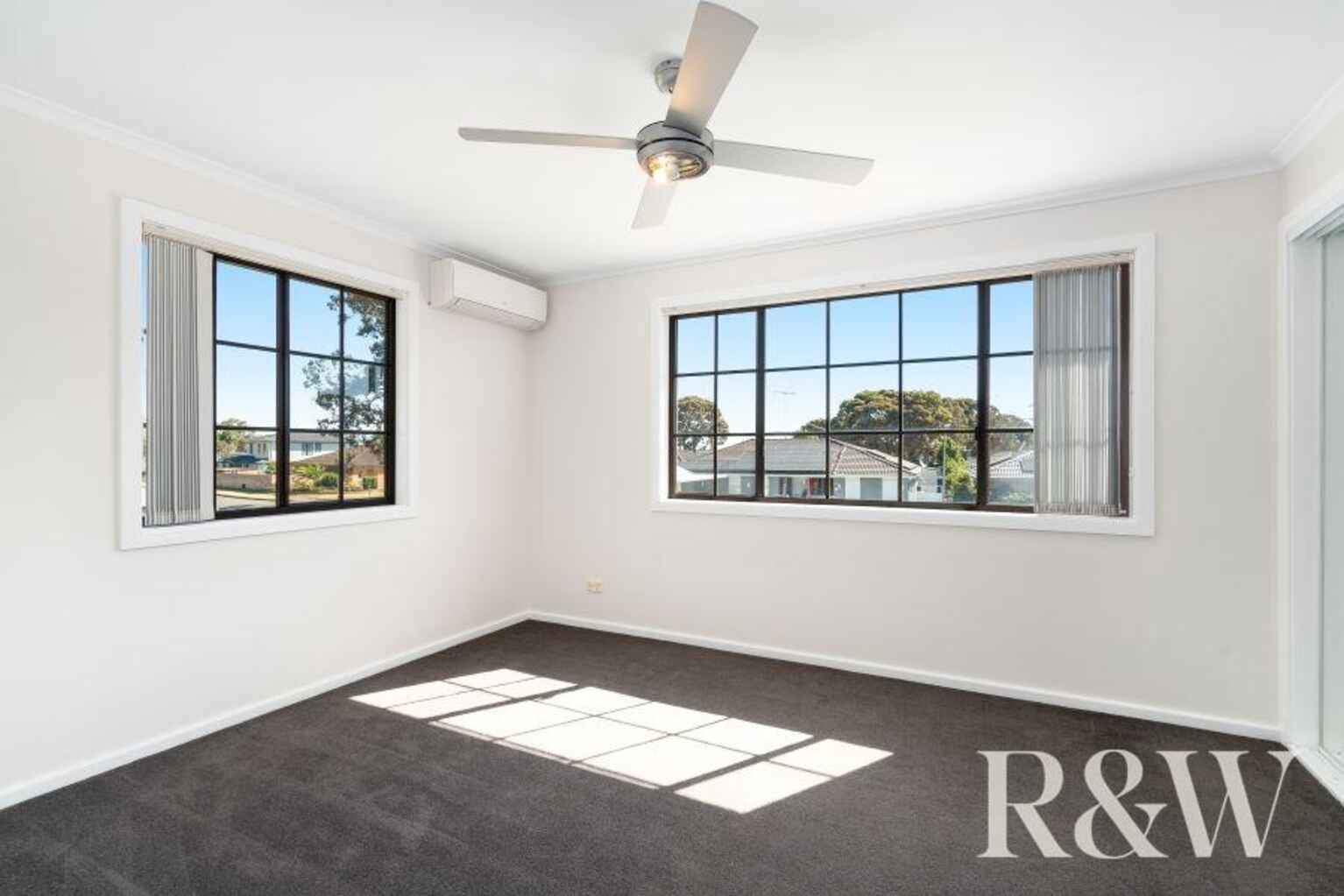 15 Daniel Parade St Clair