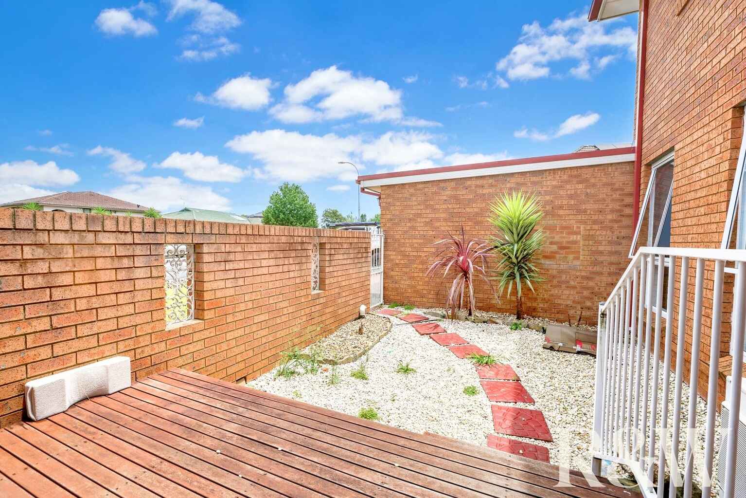 1 & 1A Chrisalex Place St Clair