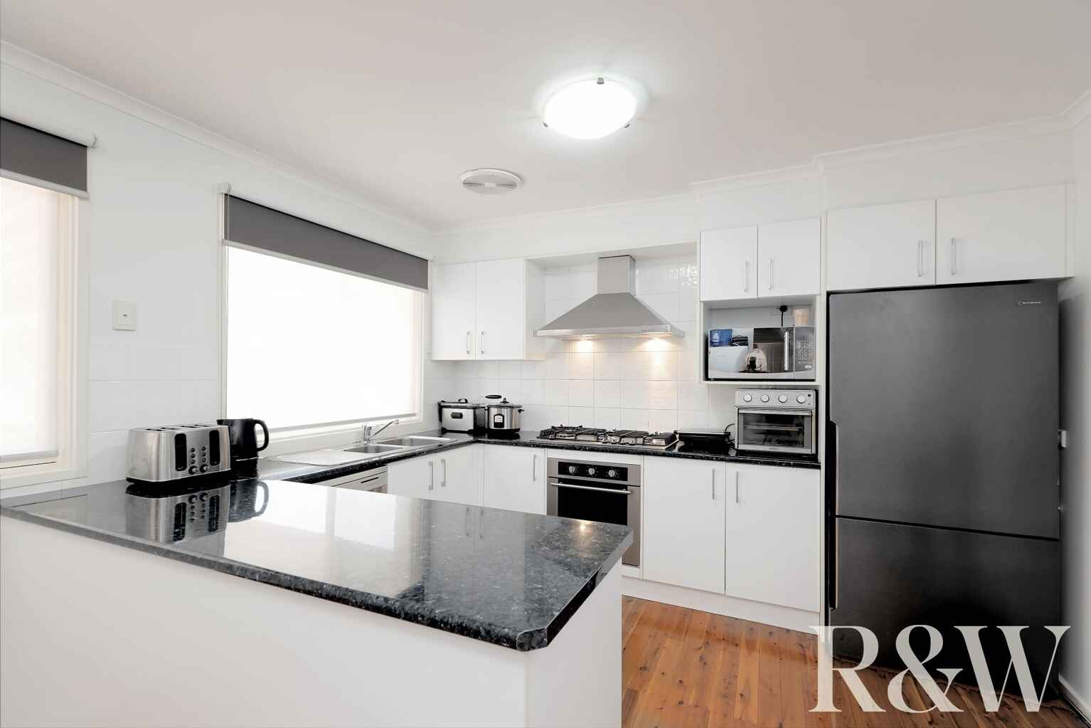 1 & 1A Chrisalex Place St Clair