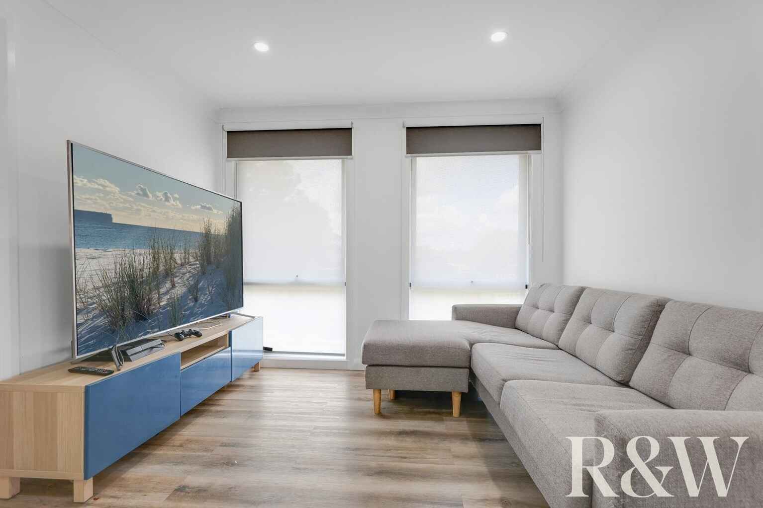 1 & 1A Chrisalex Place St Clair