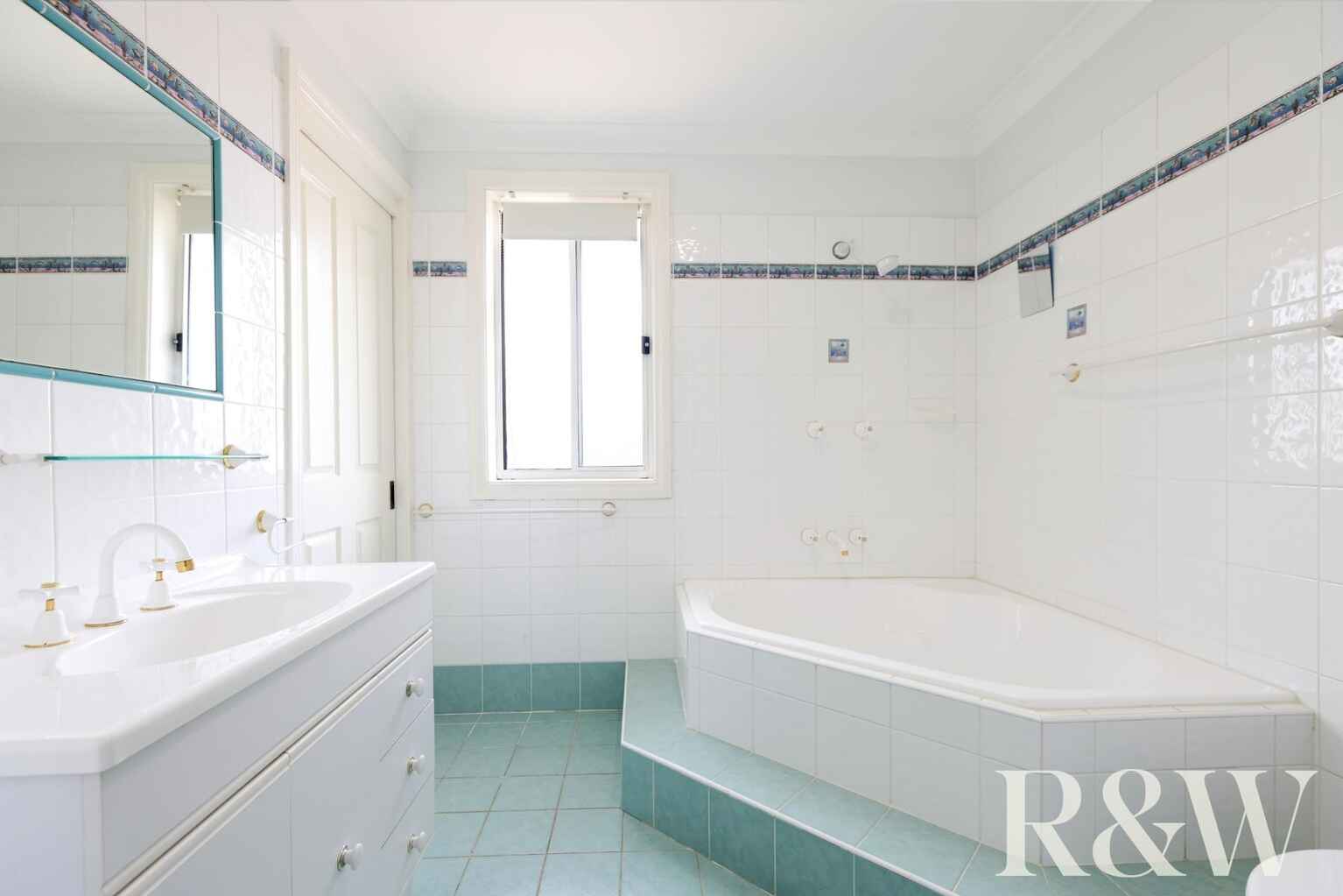 1 & 1A Chrisalex Place St Clair