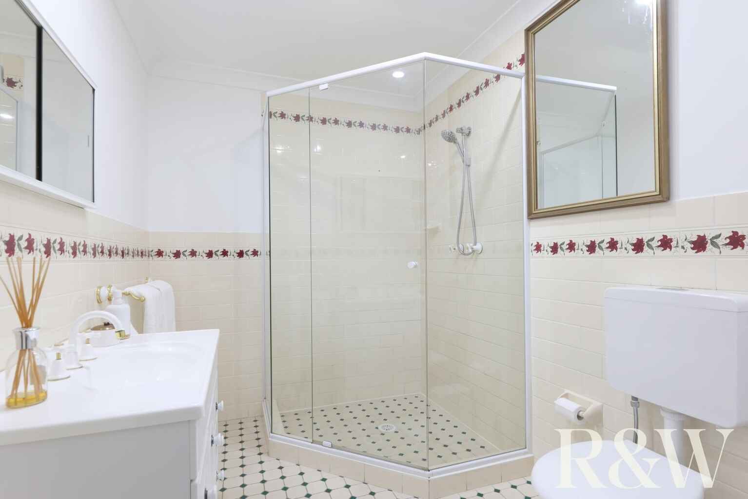 1 & 1A Chrisalex Place St Clair