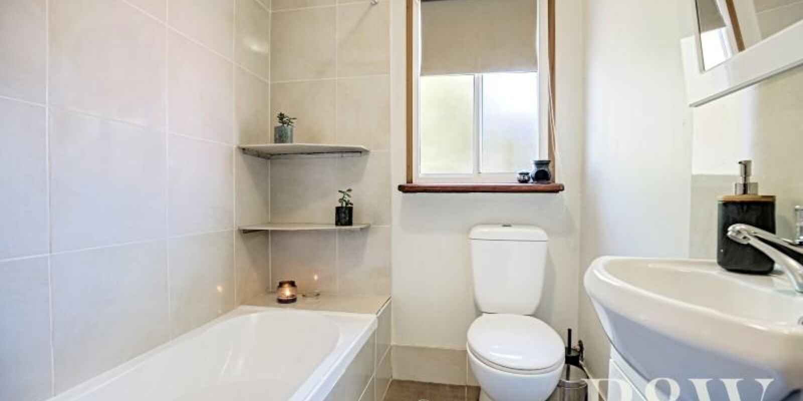 15 & 15A Kurama Crescent Whalan