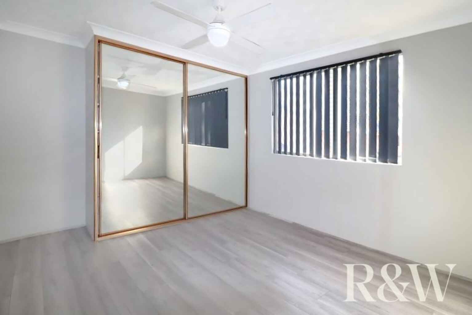 13/54 Park Avenue Kingswood