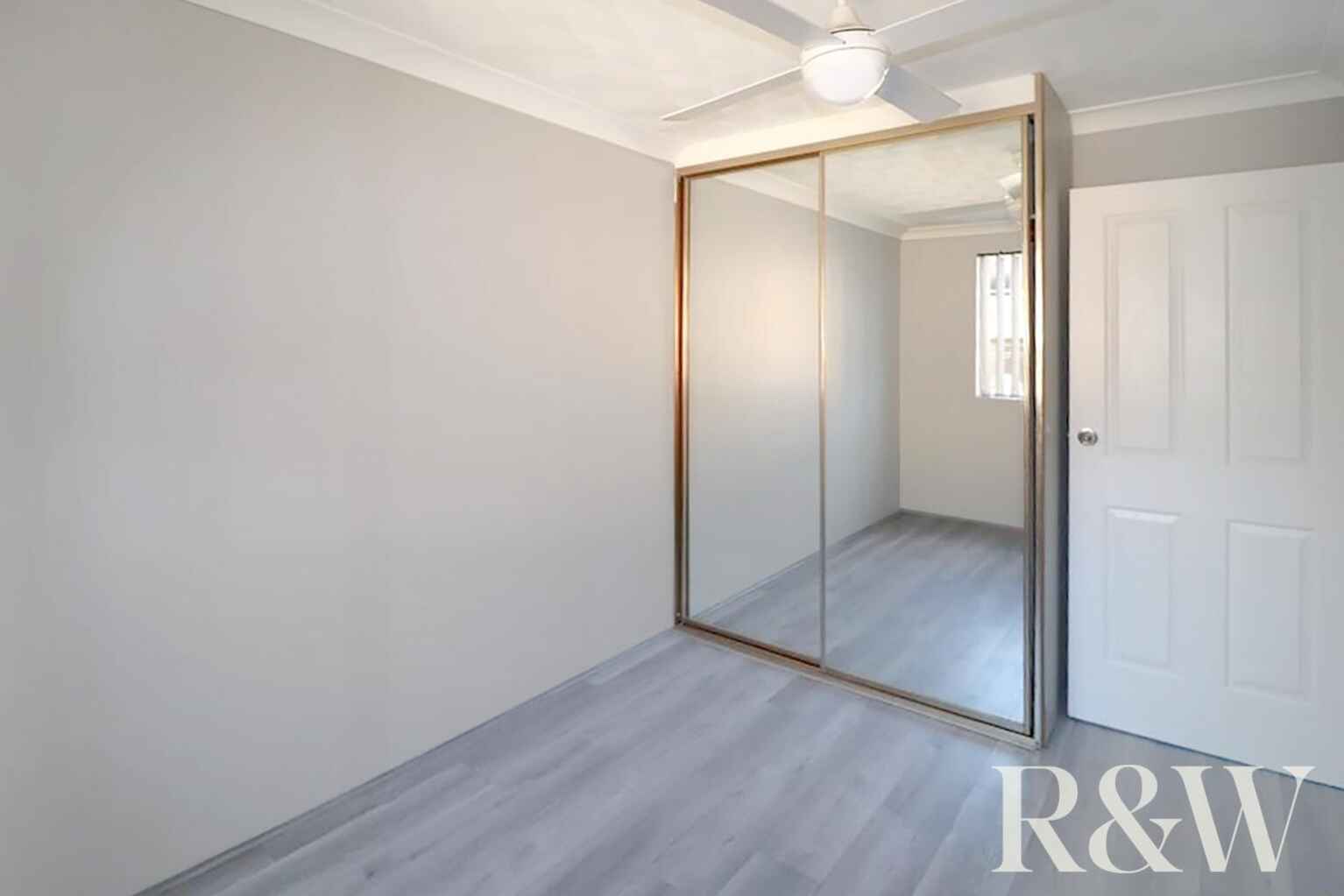 13/54 Park Avenue Kingswood