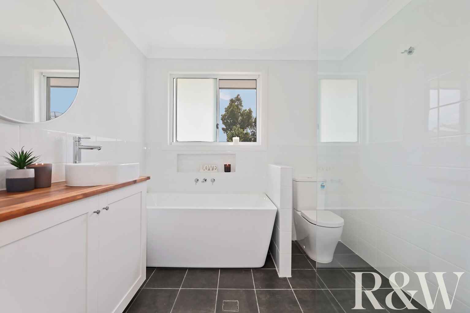 13 & 13A Warrenton Street St Clair 13 & 13A Warrenton Street St Clair