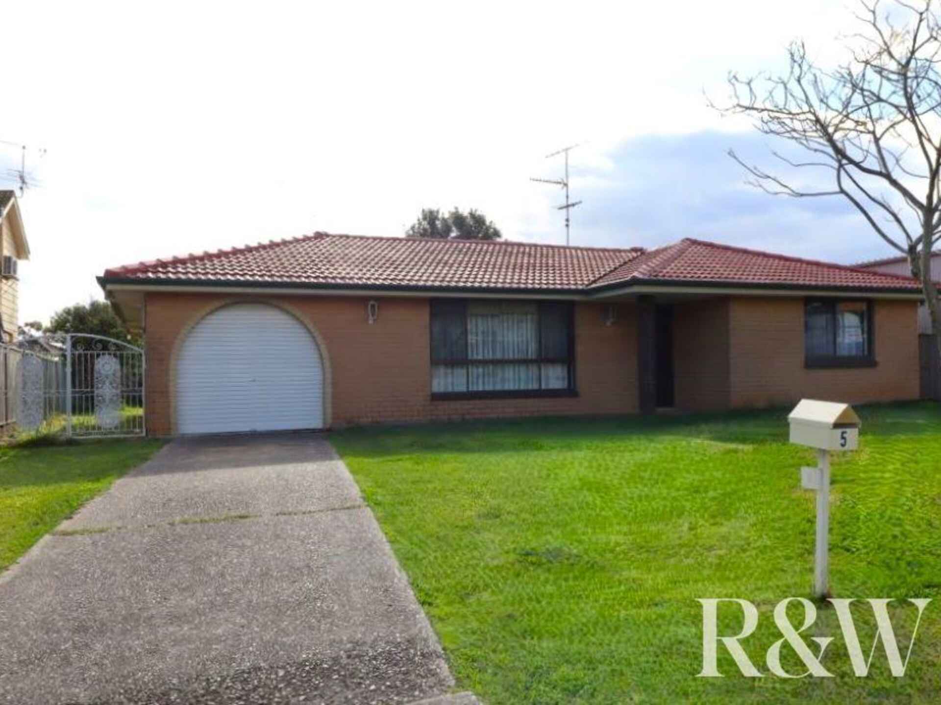 5 Jorgensen Avenue St Clair