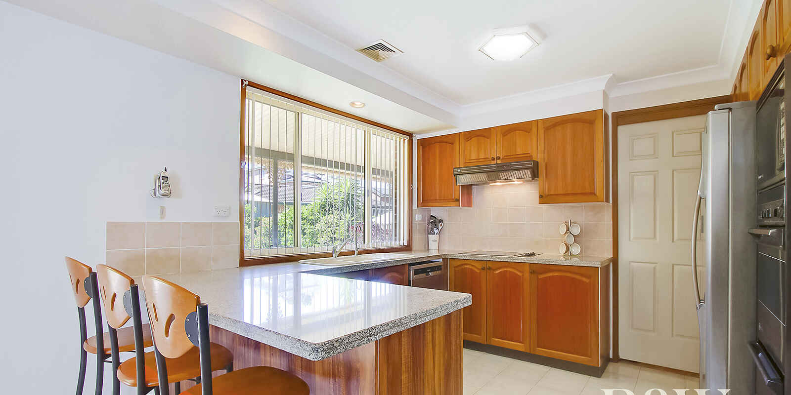 10 Leicester Way St Clair