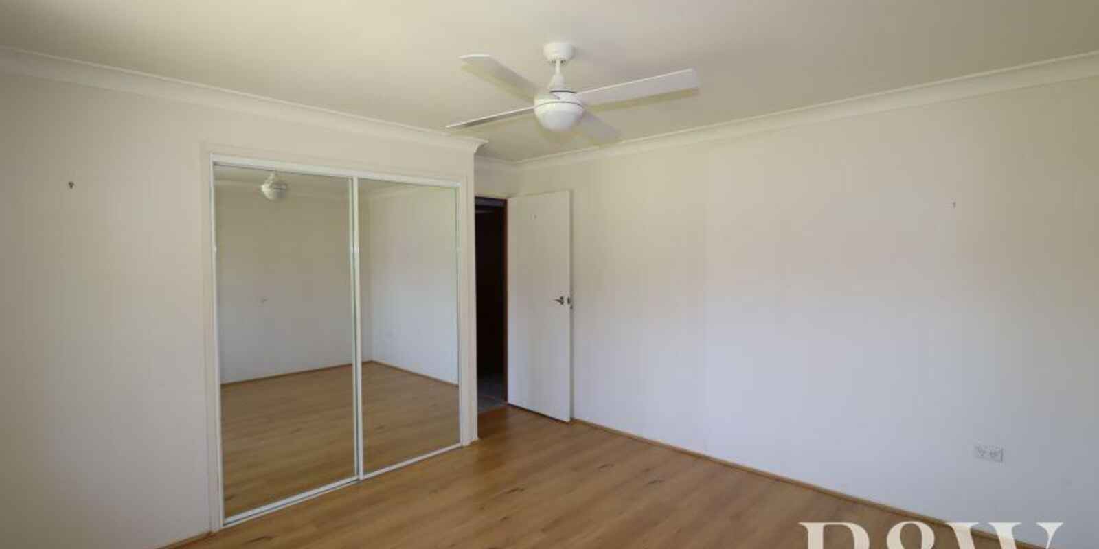 8 Garrick Road St Clair