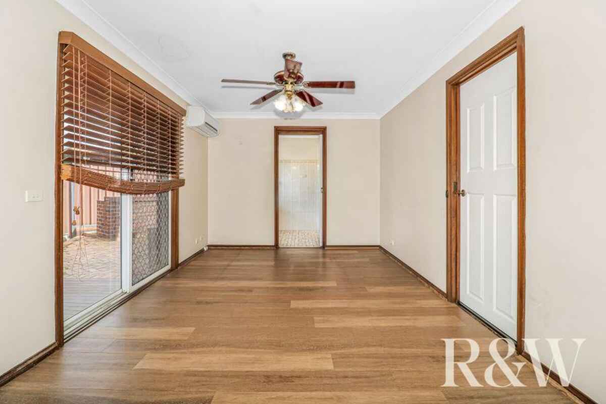 24 Lockheed Circuit St Clair