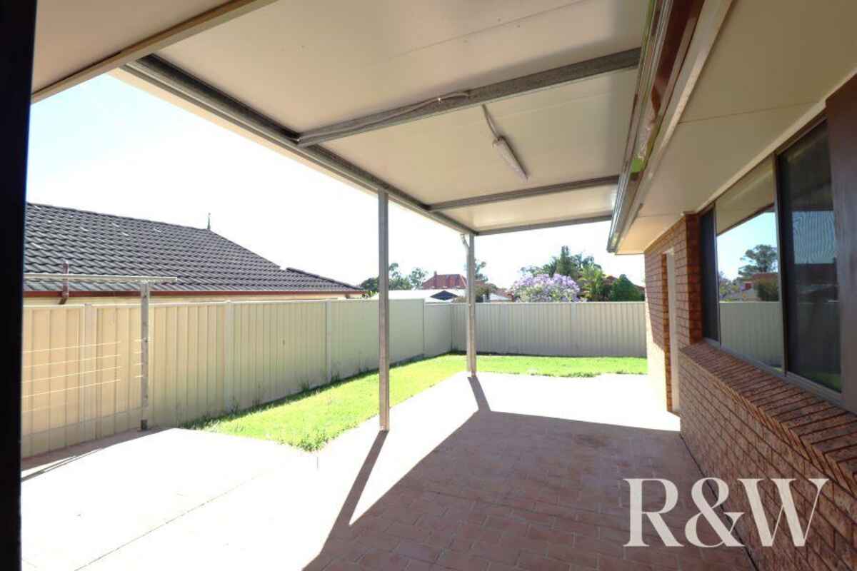 51 Coonawarra Drive St Clair