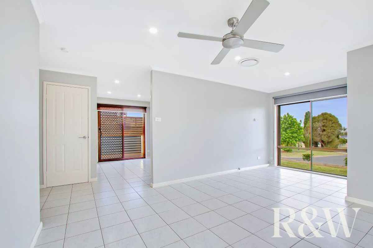 70 Coowarra Drive St Clair