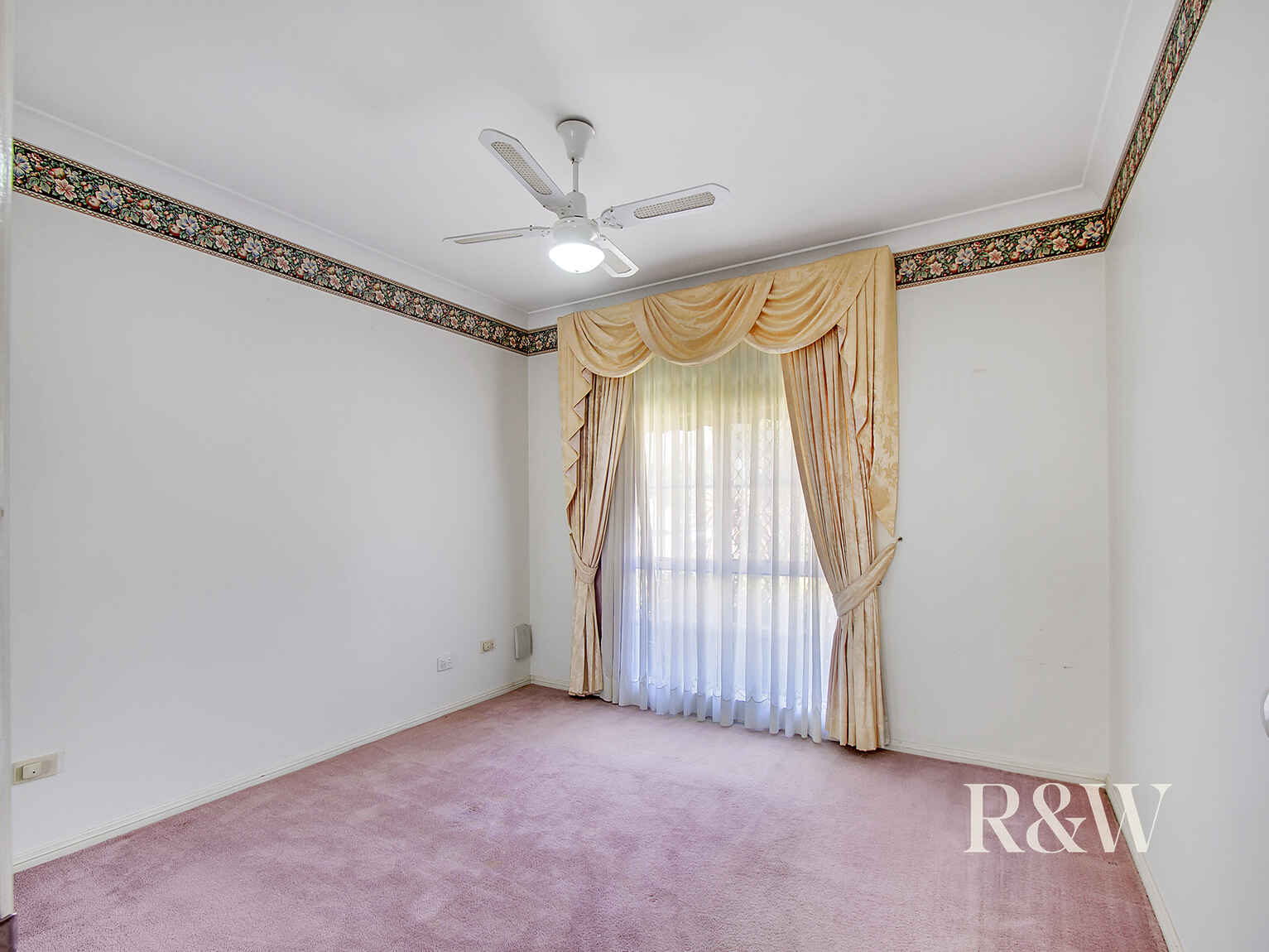 5 Shamrock Court St Clair