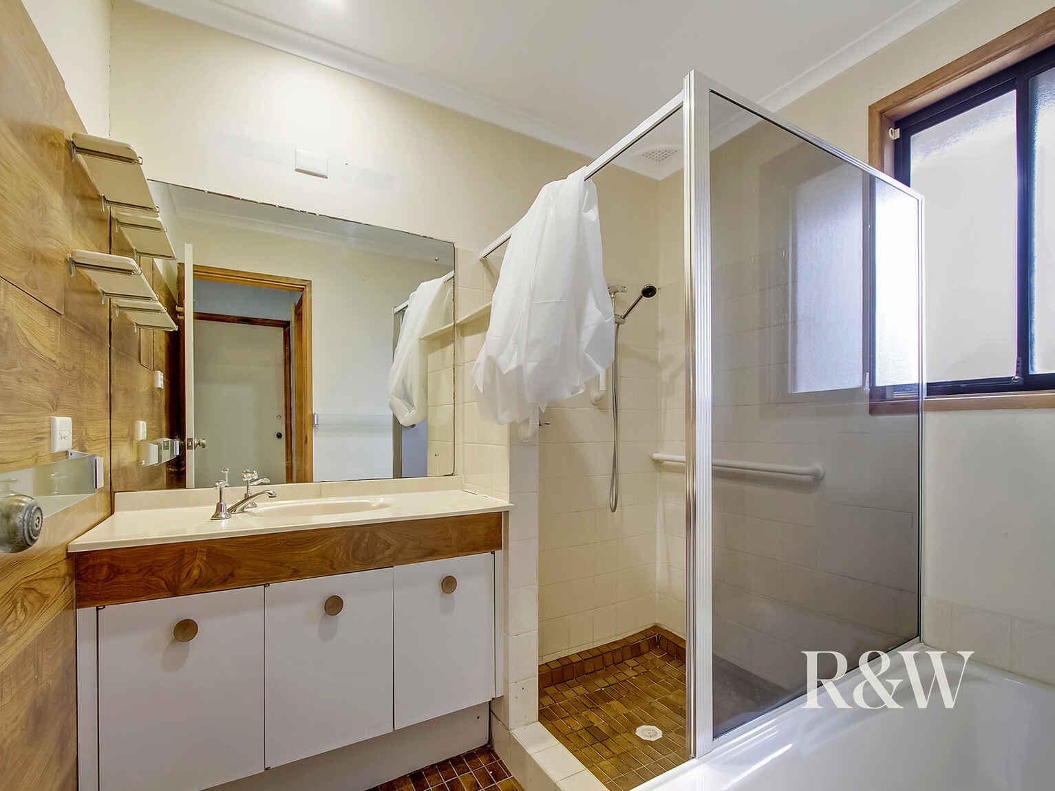 38 Garrick Road St Clair 38 Garrick Road St Clair