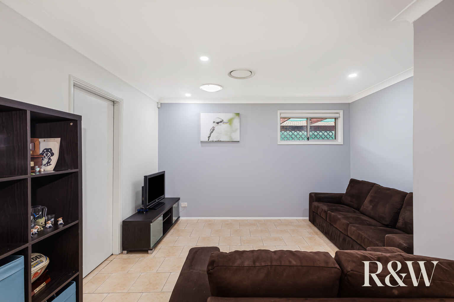 30 Francis Greenway Avenue St Clair