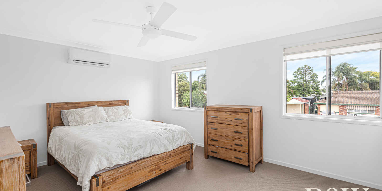 30 Francis Greenway Avenue St Clair