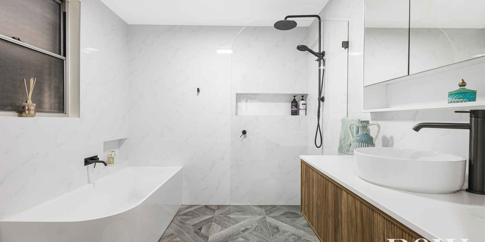 30 Francis Greenway Avenue St Clair