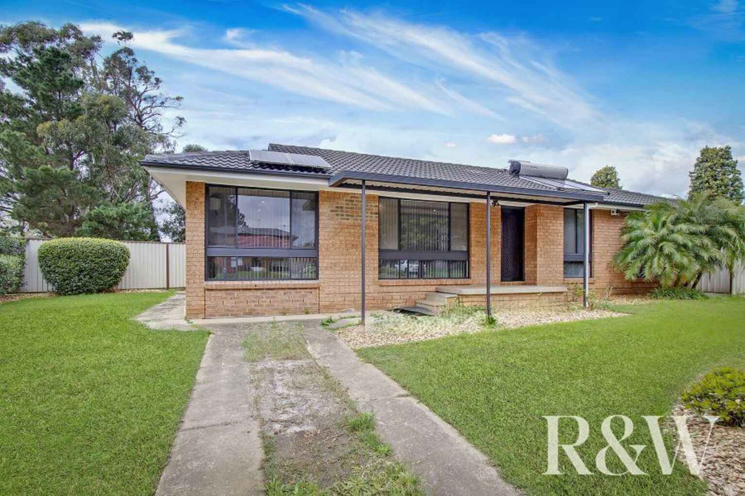 2 Francis Greenway Avenue St Clair