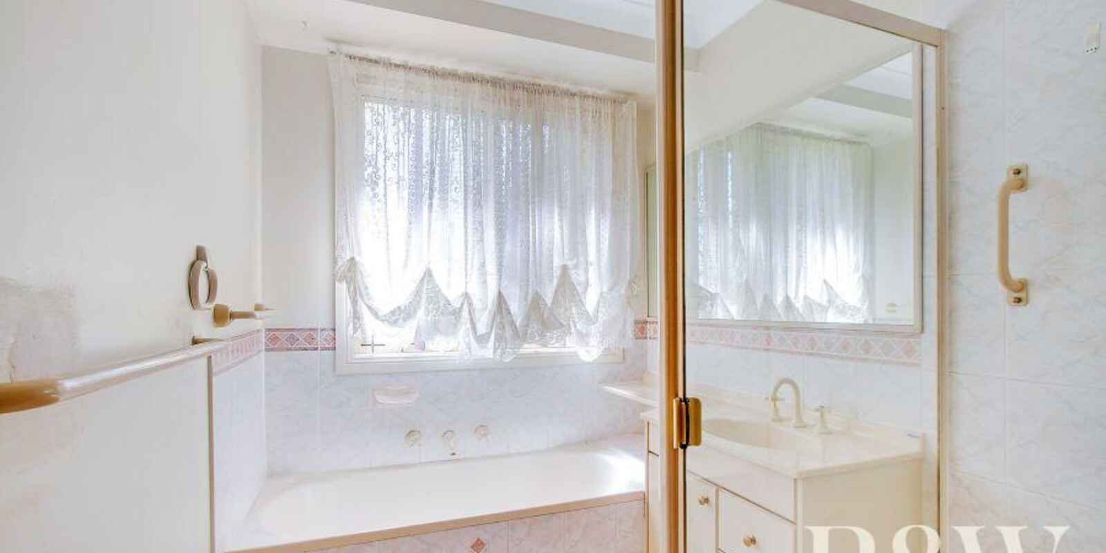 5 Shamrock Court St Clair