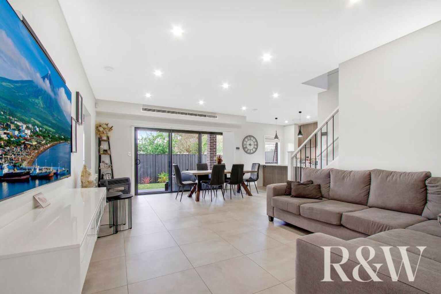 12A Starlight Place St Clair